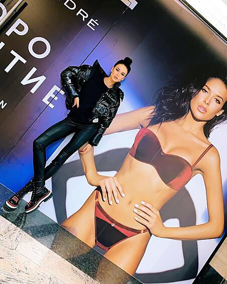 Девушка оставила эти вопросы без ответа, закрыла комментарии, а позже удалила пост