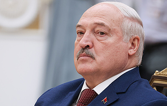 Лукашенко: ситуация на границе с Украиной нагнетена из-за прибытия в Минск контингента РФ