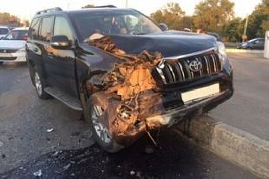 В Новокуйбышевске столкнулись Chevrolet Niva и Toyota Land Cruiser