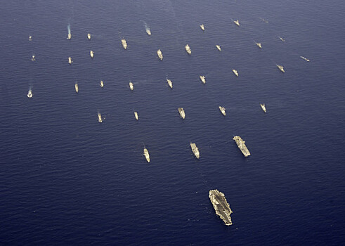 ВМС Японии не комментируют данные о том, что авианосная группа США входит в Японское море