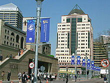 Власти ЮАР планируют снять ограничения на международные поездки