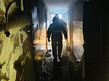 В Новосибирске из горящего общежития вывели 16 человек