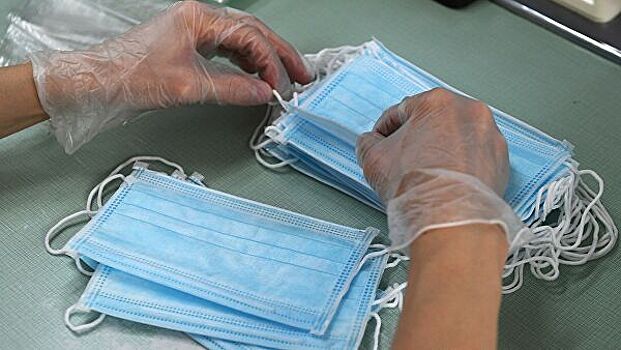 В РФ предложили установить спецконтейнеры для утилизации масок и перчаток