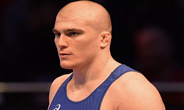 Российский борец Муса Евлоев завоевал золото на Олимпиаде в Токио