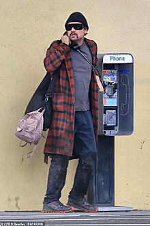 Папарацци подловили неузнаваемого Леонардо Ди Каприо возле продуктового магазина — актер предстал в шок-образе: фото