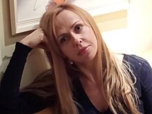 Матери Волчковой стало плохо у гроба дочери