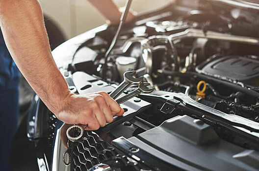 Более 60% автовладельцев экономят на ремонте