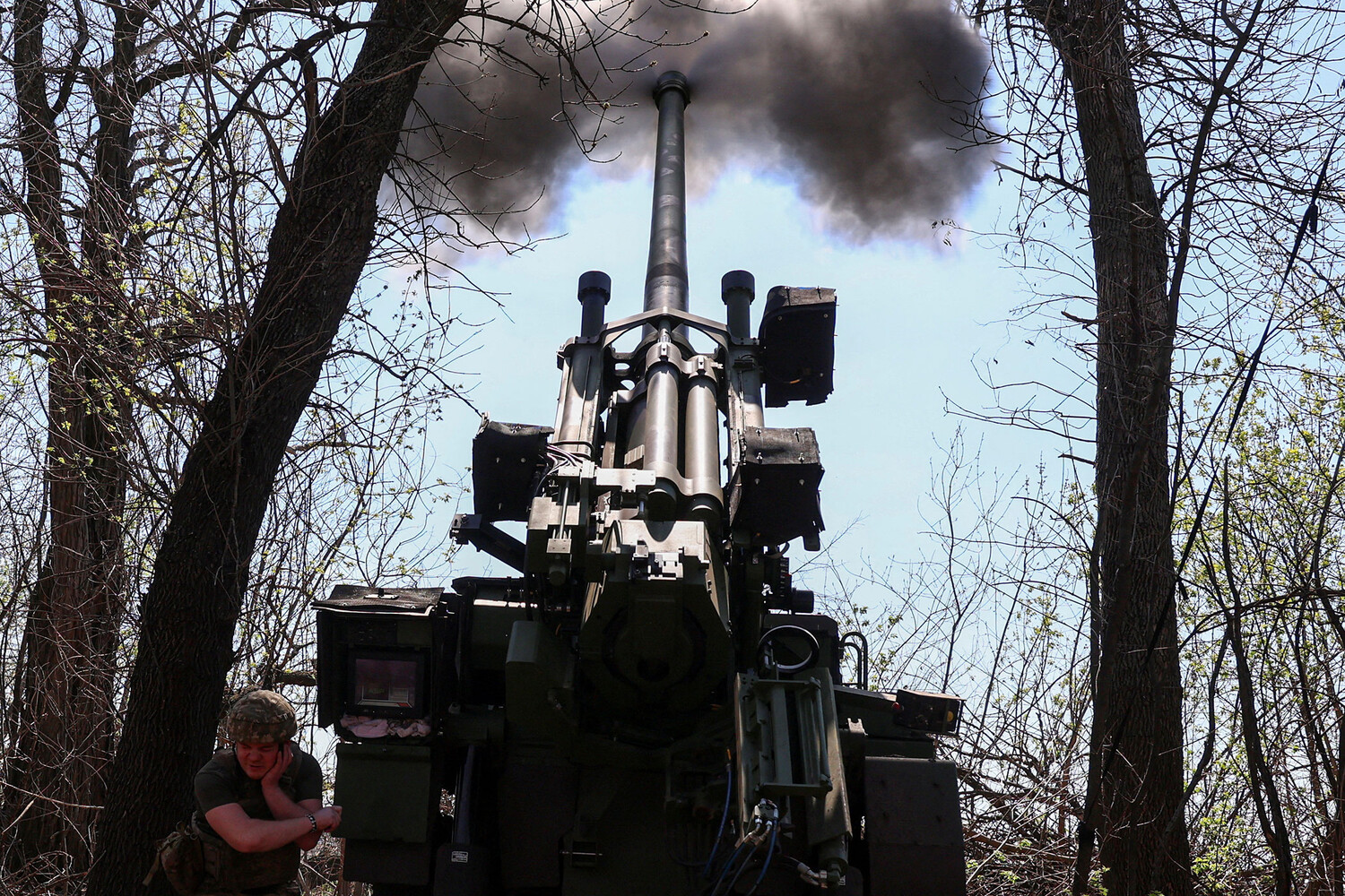 ВСУ за сутки 28 раз обстреляли ДНР, ранены двое мирных жителей