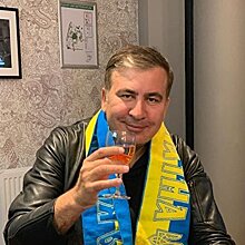 Саакашвили передал привет «порошенковскому ублюдку» с помощью своей матери