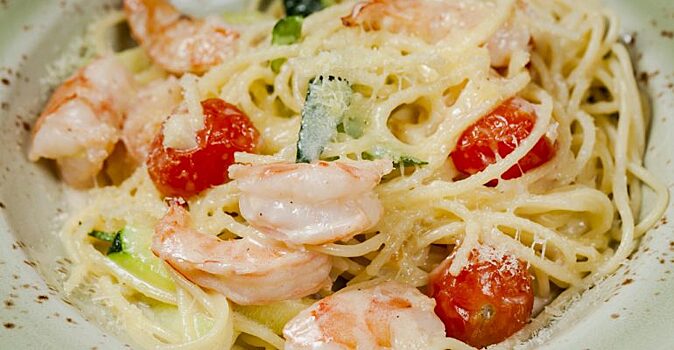 Спагетти с креветками для спортсменов: рецепт шеф-повара Гордона Рамзи