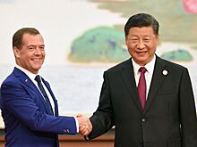 Медведев привез Си Цзиньпину «личное послание» от Путина
