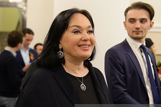 Телеведущая Лариса Гузеева призналась, почему поздно стала мамой