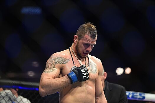 Экс-чемпион UFC объяснил поражение Крылова от Рейеса