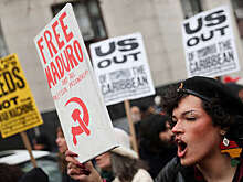 Мужчина с баннером "Руки прочь от Венесуэлы" прервал отчет Рубио перед сенатом