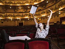 Сцена как смысл жизни: 3 книжных новинки о театре