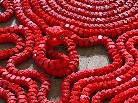 Самый длинный символ года создали с помощью 3D-печати на «Робостанции» ВДНХ