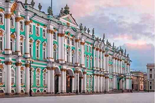 От Кудыкиной горы до Эрмитажа: главные достопримечательности страны