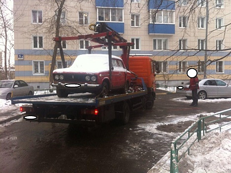 Брошенный автомобиль убрали с улицы Живописной