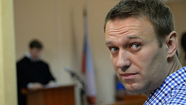 Суд запретил Навальному покидать Киров