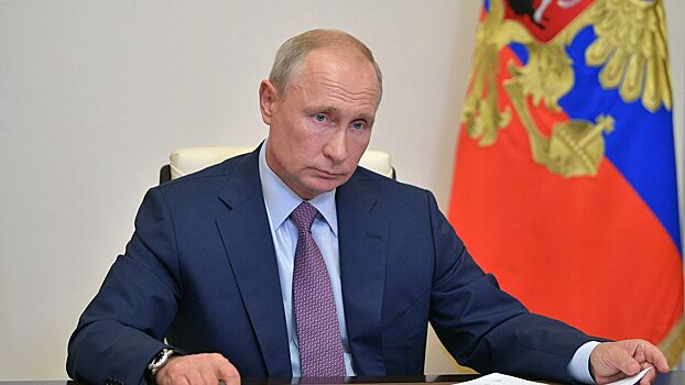 Путин подписал закон о штрафах за неуказание статуса иноагента