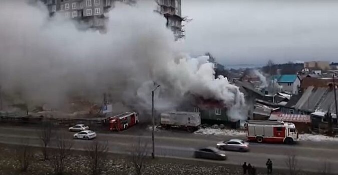В Петрозаводске на пожаре обгорел мужчина. Новые подробности пожара на Старой Кукковке
