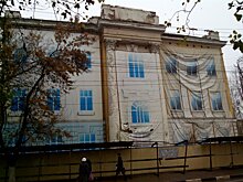 В Саратове пустят с молотка аварийную школу