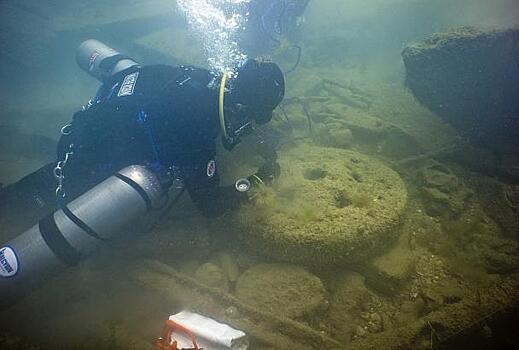 Водолазы нашли в Керченском проливе торпедный катер, уничтоженный в годы войны