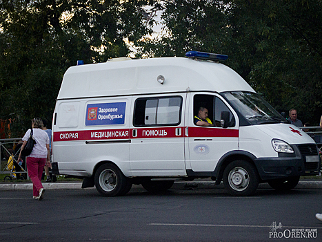 В Оренбуржье в ДТП с легковушкой и грузовиком пострадал человек
