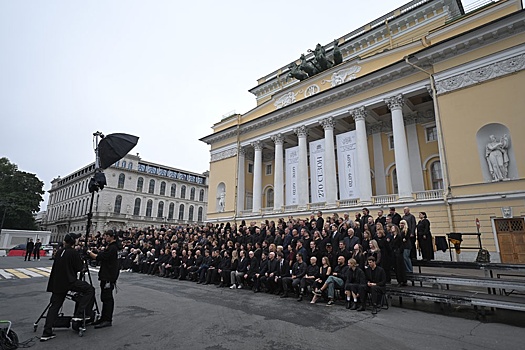 Тихон Жизневский сыграет Хлестакова в новом спектакле Валерия Фокина