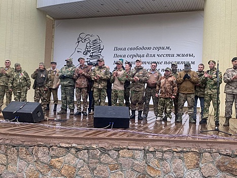 Концерт в горсаду имени Пушкина в помощь бойцам СВО собрал сотни челябинцев и прошел на «ура»