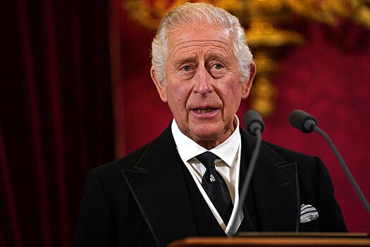 Адель и Эд Ширан отвергли личное приглашение короля Карла III