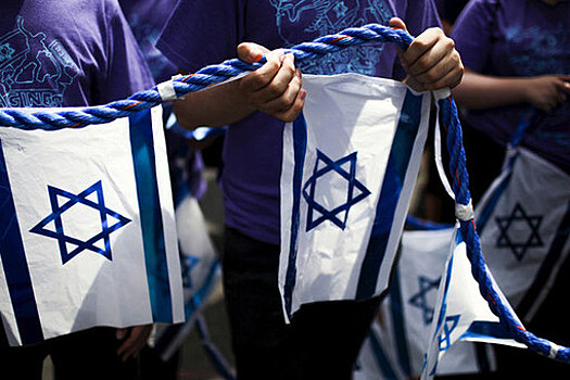 Около 15 тысяч человек митингуют у резиденции Нетаньяху в Иерусалиме