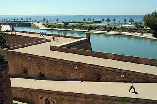 В Испании столкнулись самолет и вертолет