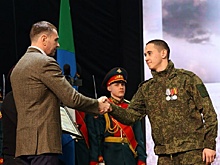 В Хабаровске прошел первый военно-патриотический форум "Защитник Отечества"