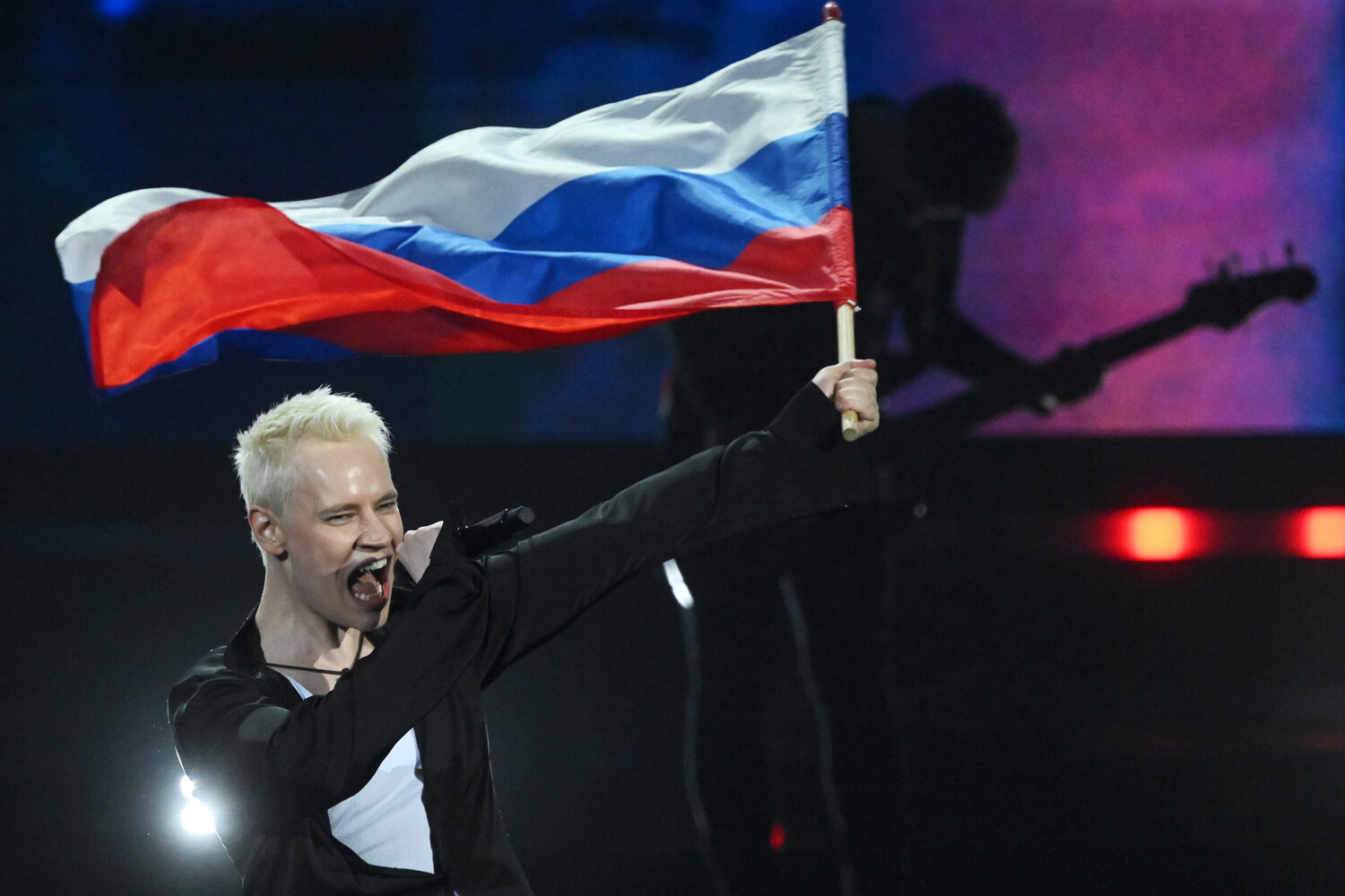 КП: певец Shaman выступил без обручального кольца