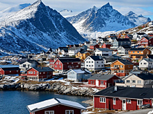 Премьер Гренландии жестко осадил Трампа с его плавучим госпиталем и напомнил о бесплатной медицине