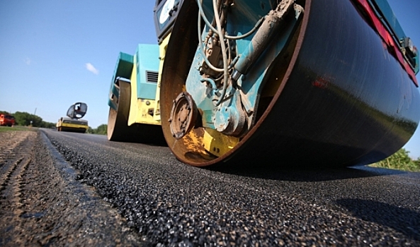 На юге Волгограда завершают обновление дороги на улице Гагринской