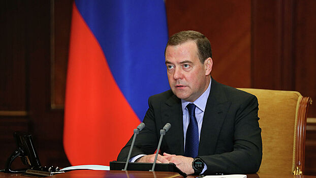 «Это непростая тема»: Медведев о медицинских отходах