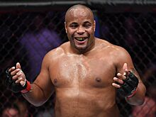 Боец UFC Кормье: для Махачева настало время выйти из тени Хабиба