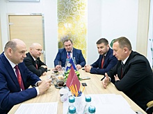 Оренбуржье и ГК "Акрон Холдинг" обсудили производство зарядных станций для электромобилей