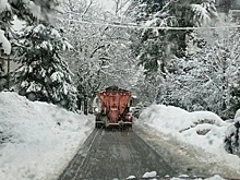 На трассе Джубга - Сочи ограничили движение большегрузов из-за непогоды