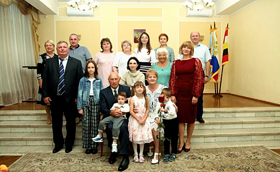 Супружеская пара из Курска отметила 50-летие совместной жизни
