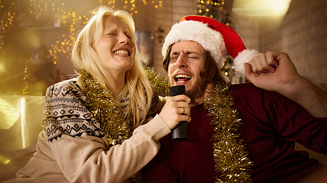 Названы самые популярные песни на новогодних каникулах