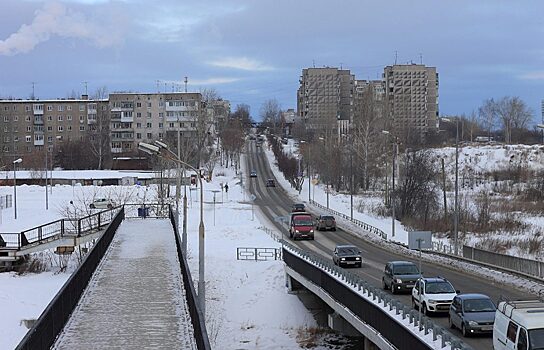 Власти Нижнего Тагила поручили убрать 70-сантиметровые снежные завалы