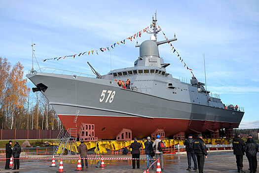Корабль-носитель "Калибров" вышел в Балтийское море на испытания