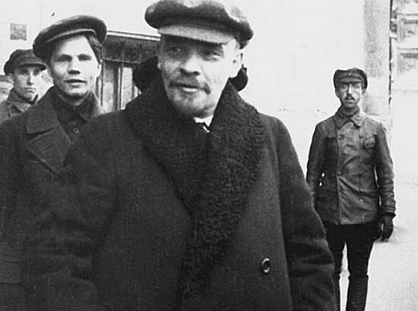 Каким стал бы СССР, если бы Ленин дожил до 1944 года