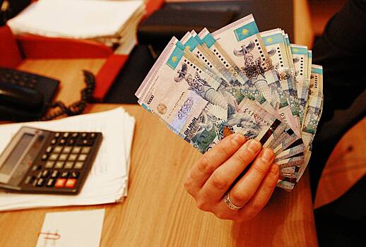 В России начали испытывать трудности с валютой Казахстана