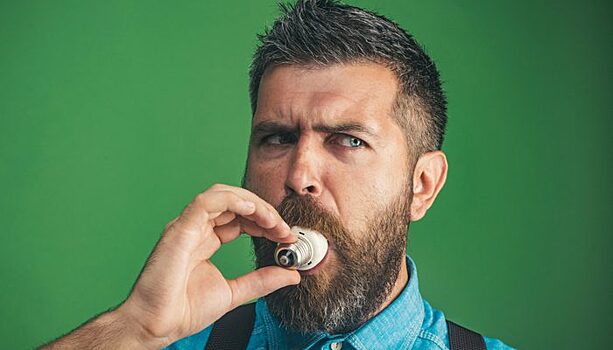 Как достать лампочку изо рта