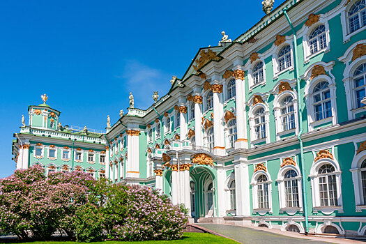 Зимний дворец попал в топ-3 самых популярных дворцов мира