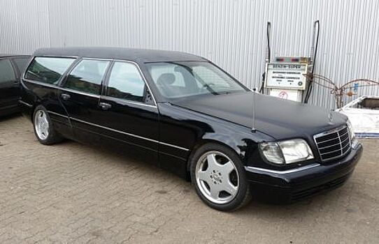 Необычный катафалк Mercedes W140